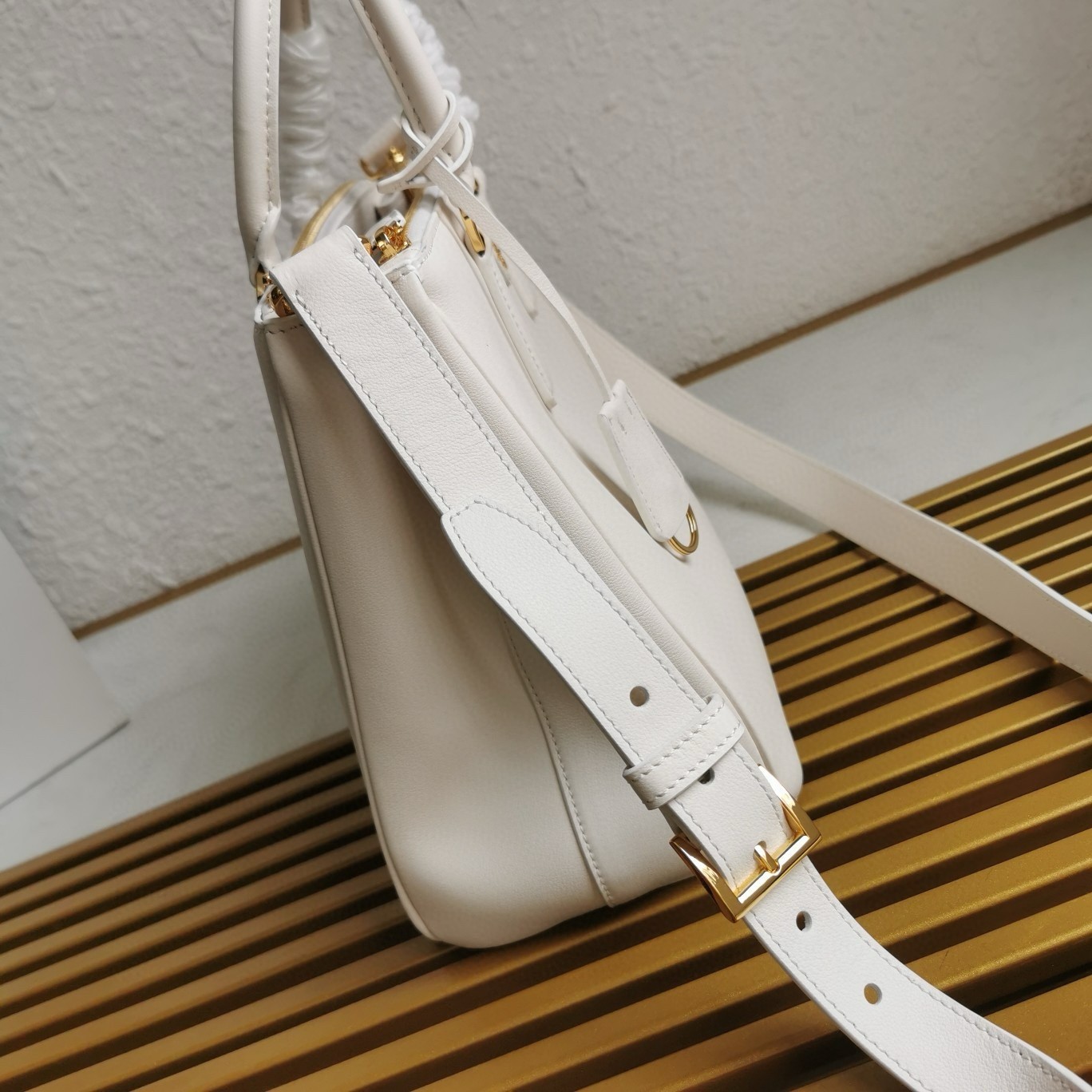 Pra*a galleria large tote bag in white calfskin