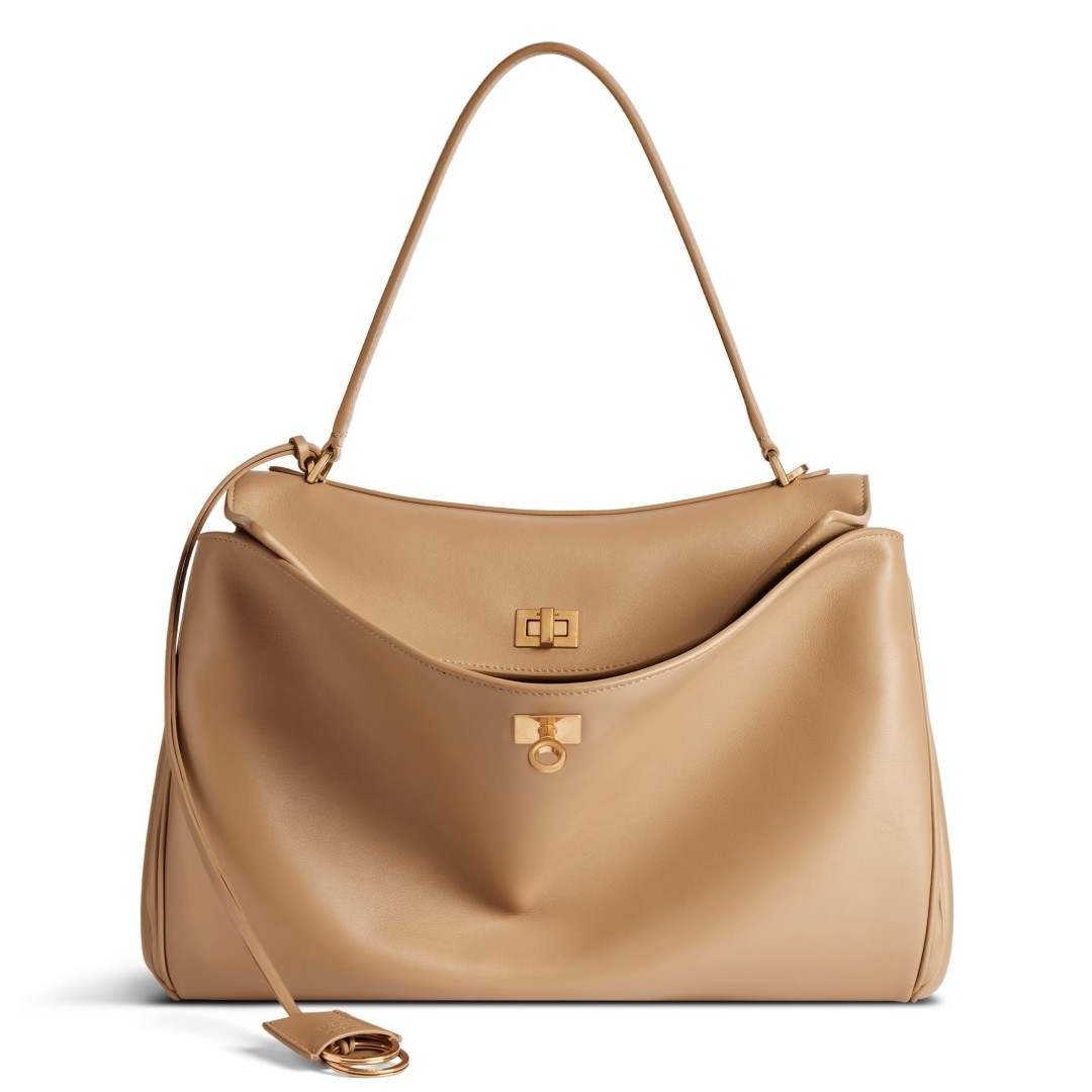 Ba*len*cia*ga rodeo medium bag in latte calfskin