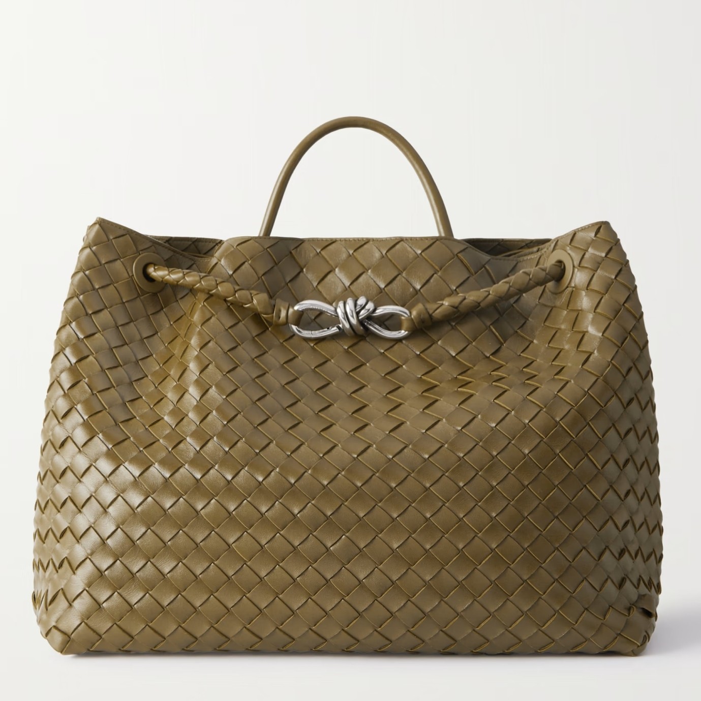 bo*te*ga Ve*ne*ta large andiamo bag in khaki intrecciato lambskin