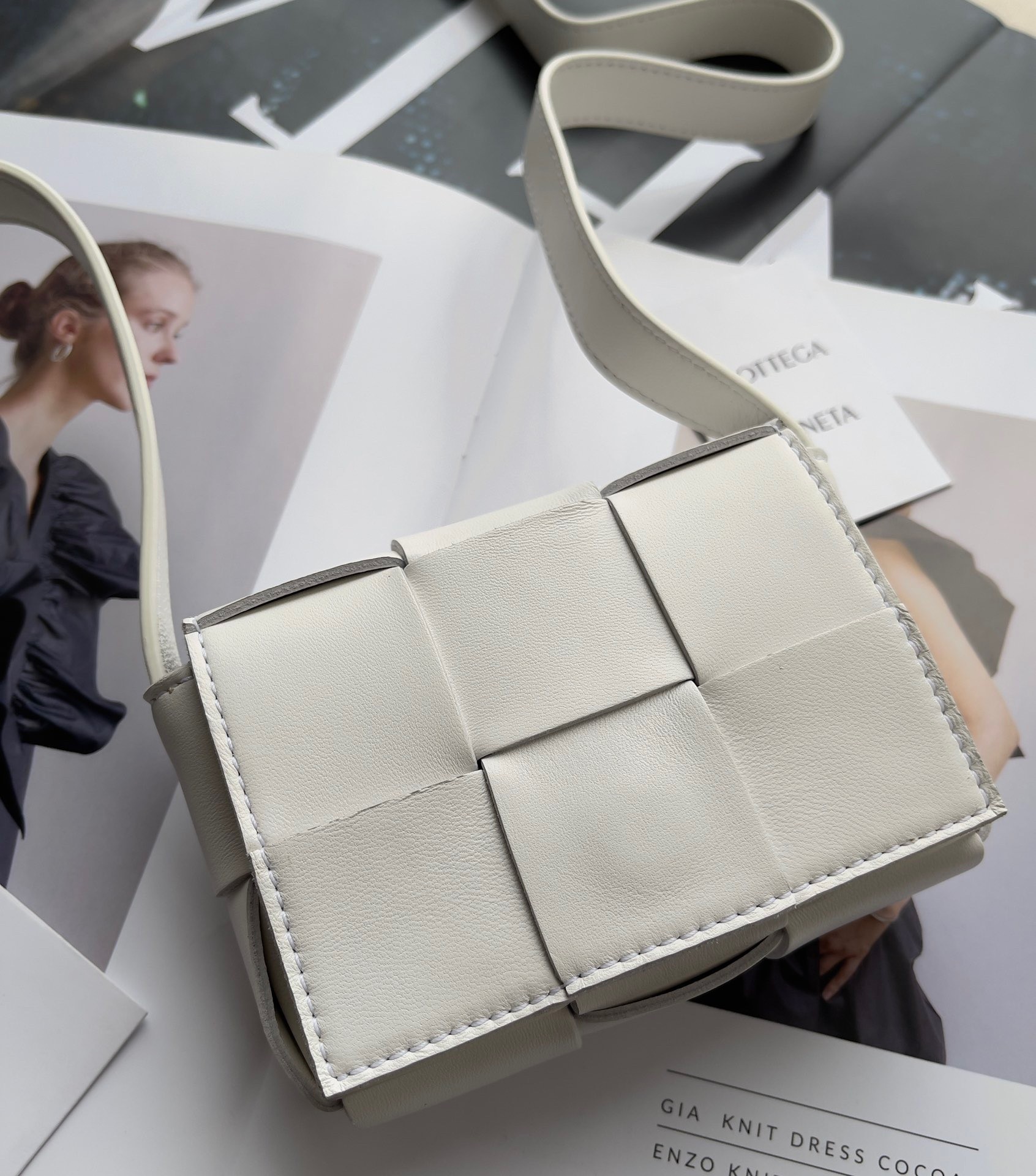bo*te*ga Ve*ne*ta candy cassette bag in white lambskin