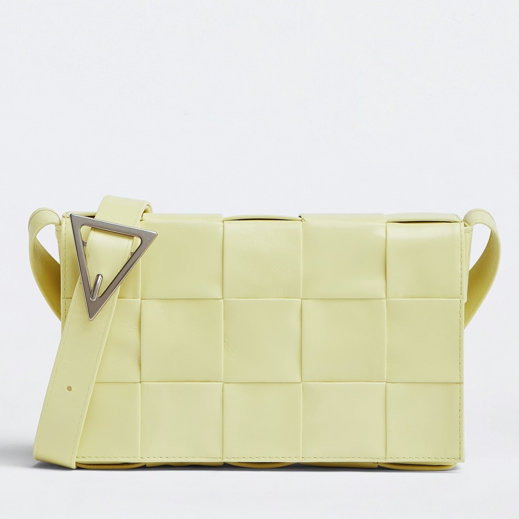 bo*te*ga Ve*ne*ta cassett bag in lemon wrinkled calfskin