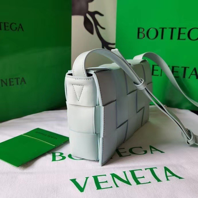 bo*te*ga Ve*ne*ta cassett bag in teal washed intrecciato lambskin