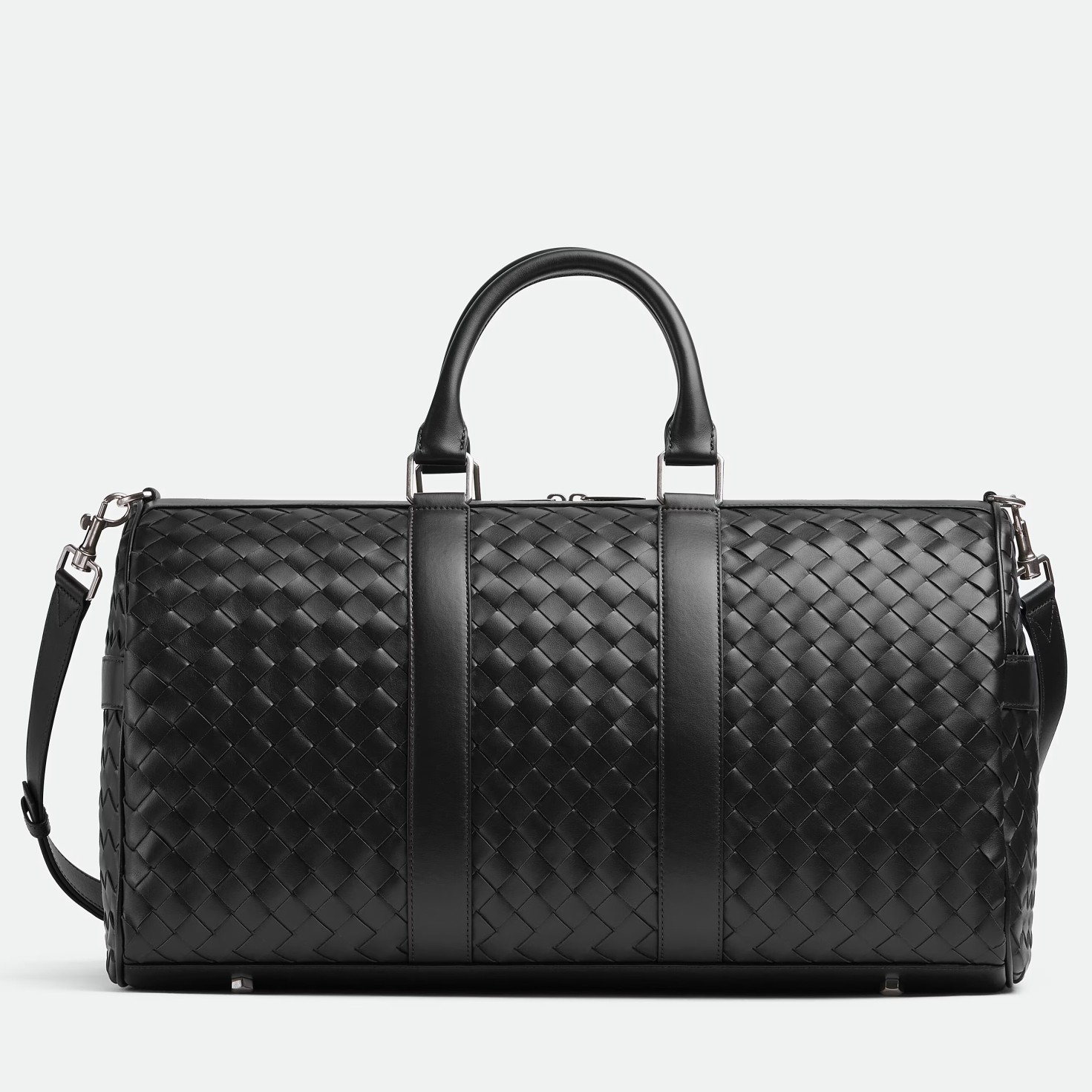 bo*te*ga Ve*ne*ta medium duffle bag in black intrecciato calfskin