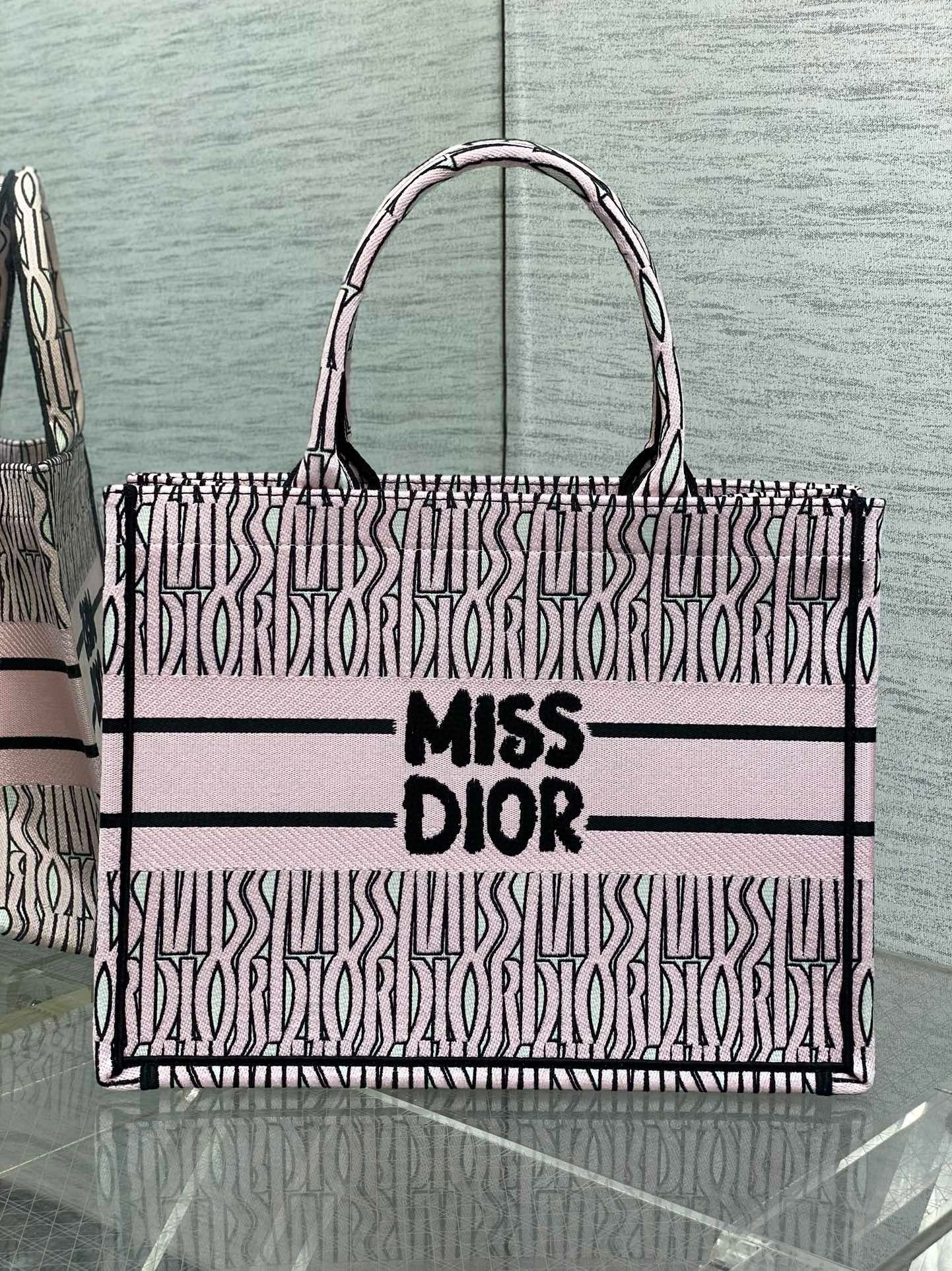 D*or medium book tote bag in pink miss D*or allover embroidery