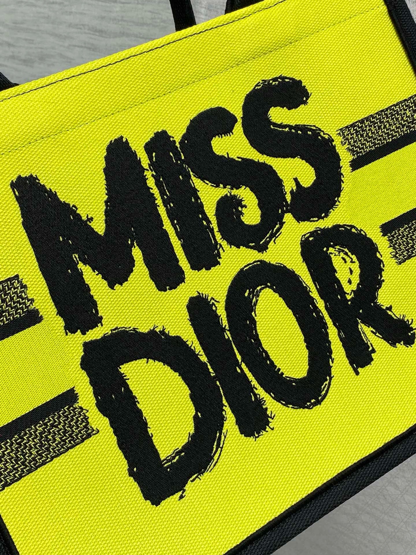 D*or medium book tote bag in yellow and blue miss D*or graffiti embroidery