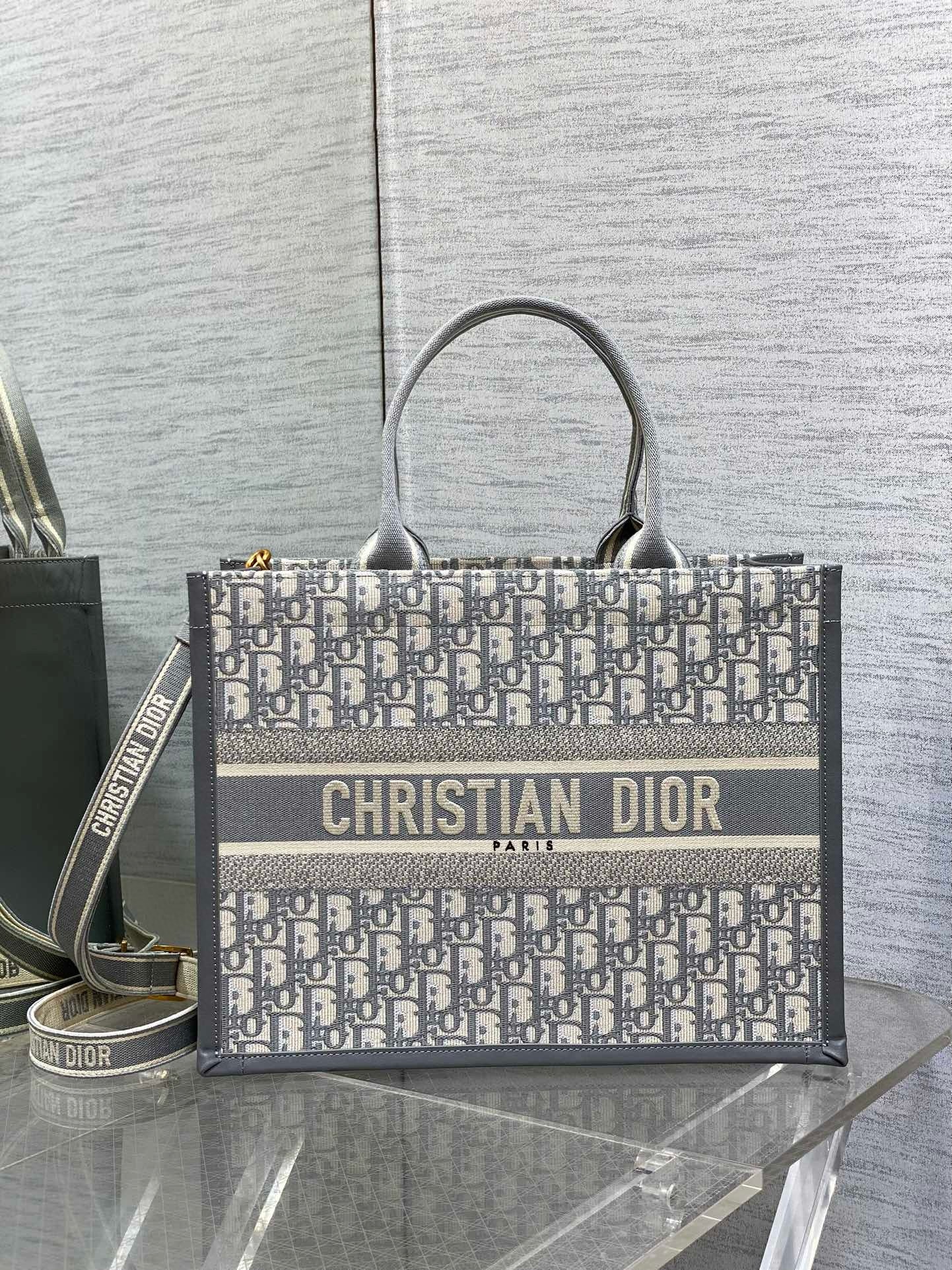 D*or medium book tote bag with strap in oblique embroidery and grey calfskin