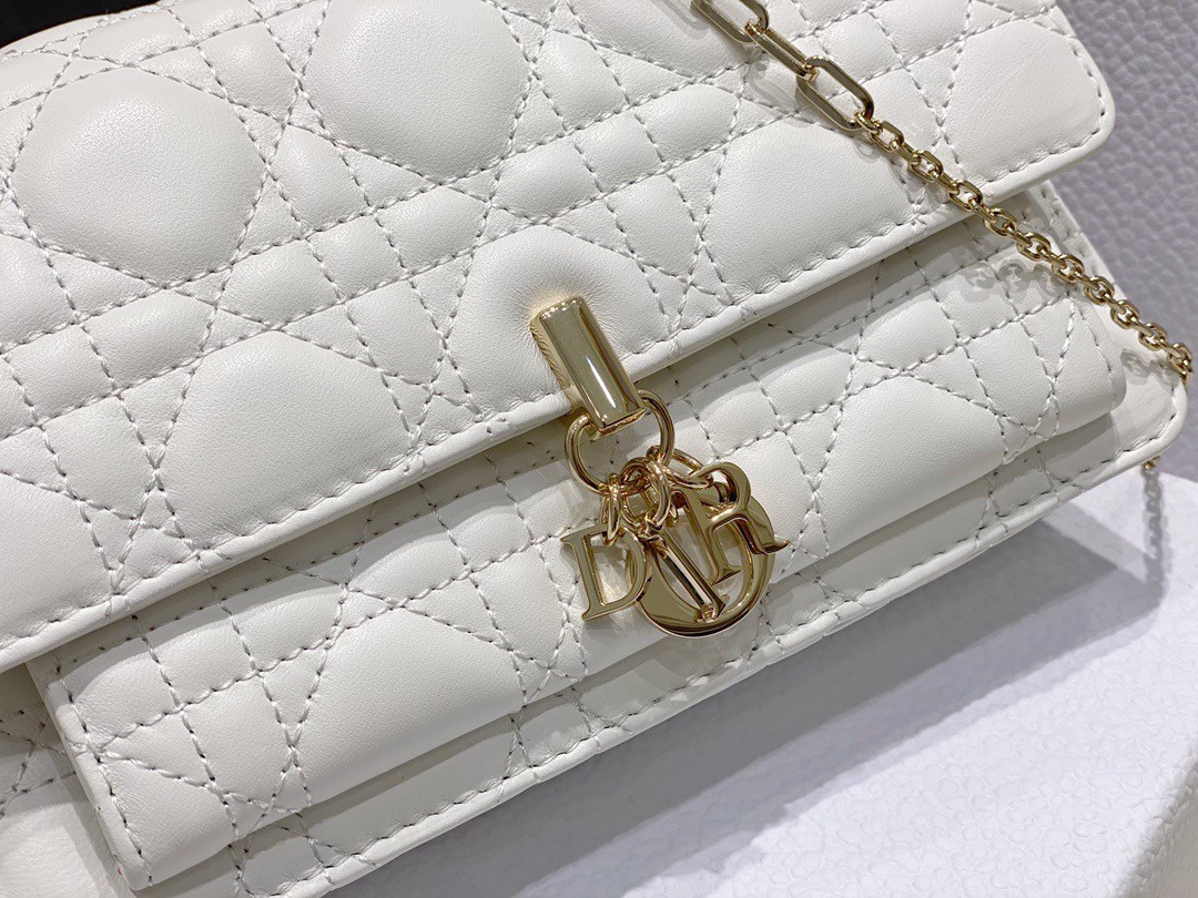 D*or lady D*or chain pouch in white cannage lambskin