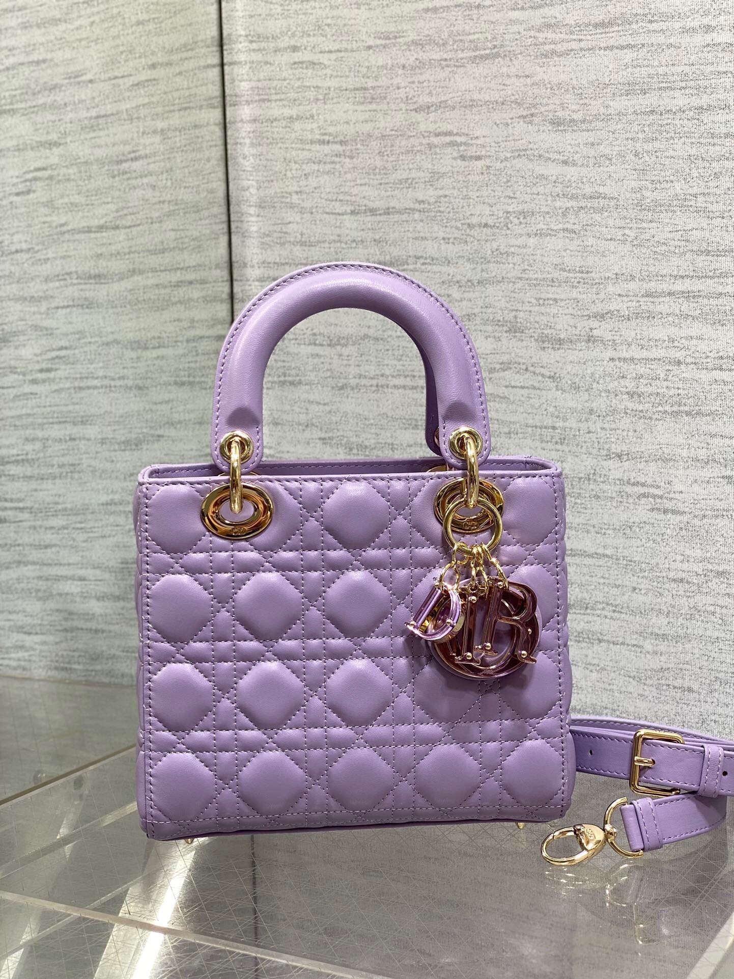 D*or small lady D*or bag in lilas lambskin with resin charms