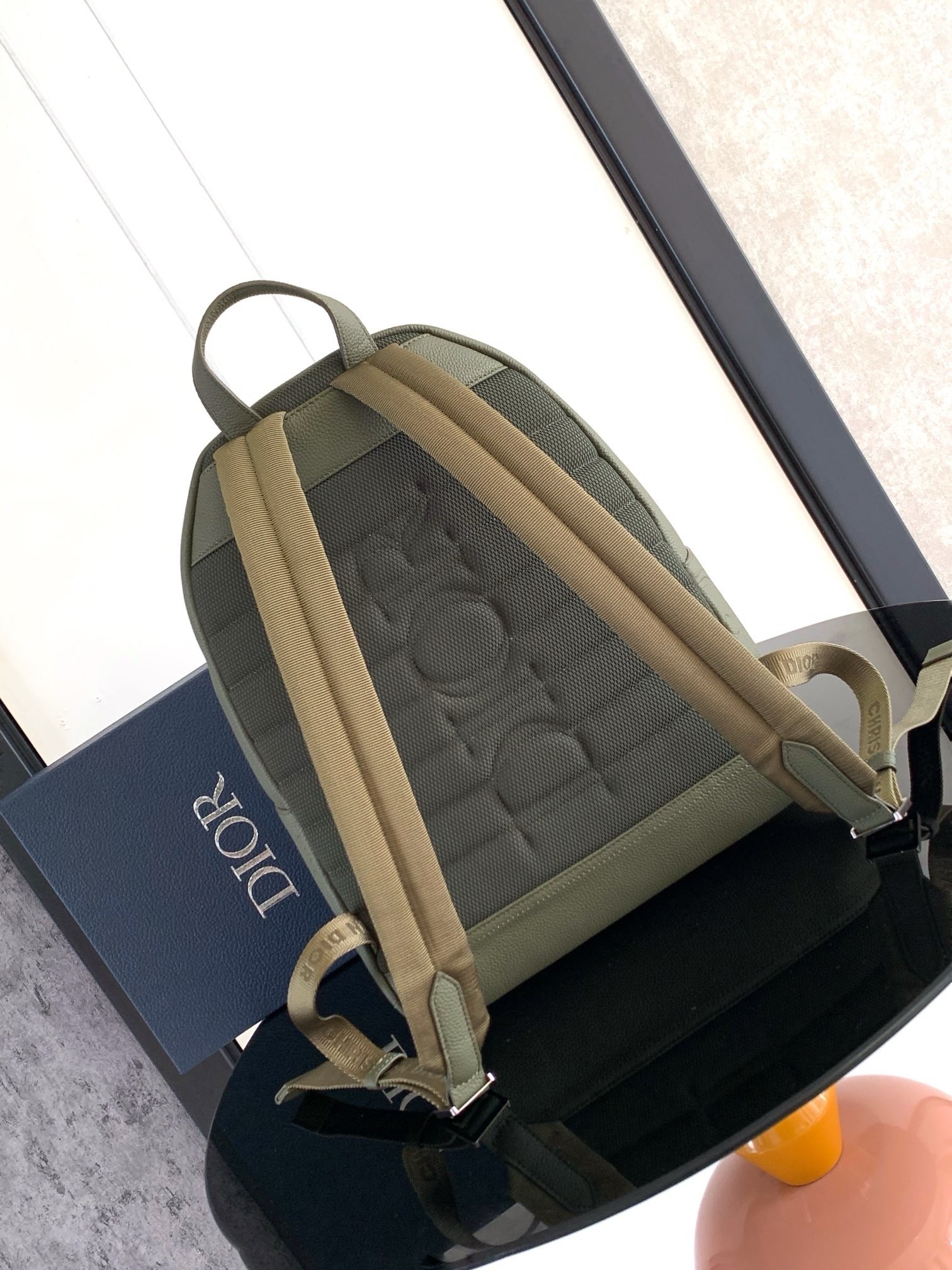 D*or rider 2.0 zipped backpack in khaki gravity leather