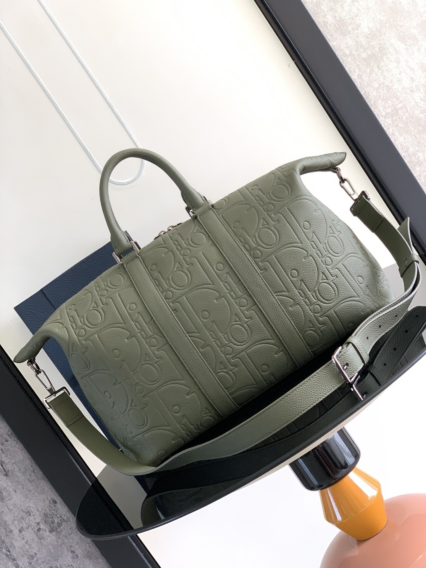 D*or weekender 40 bag in khaki D*or gravity leather