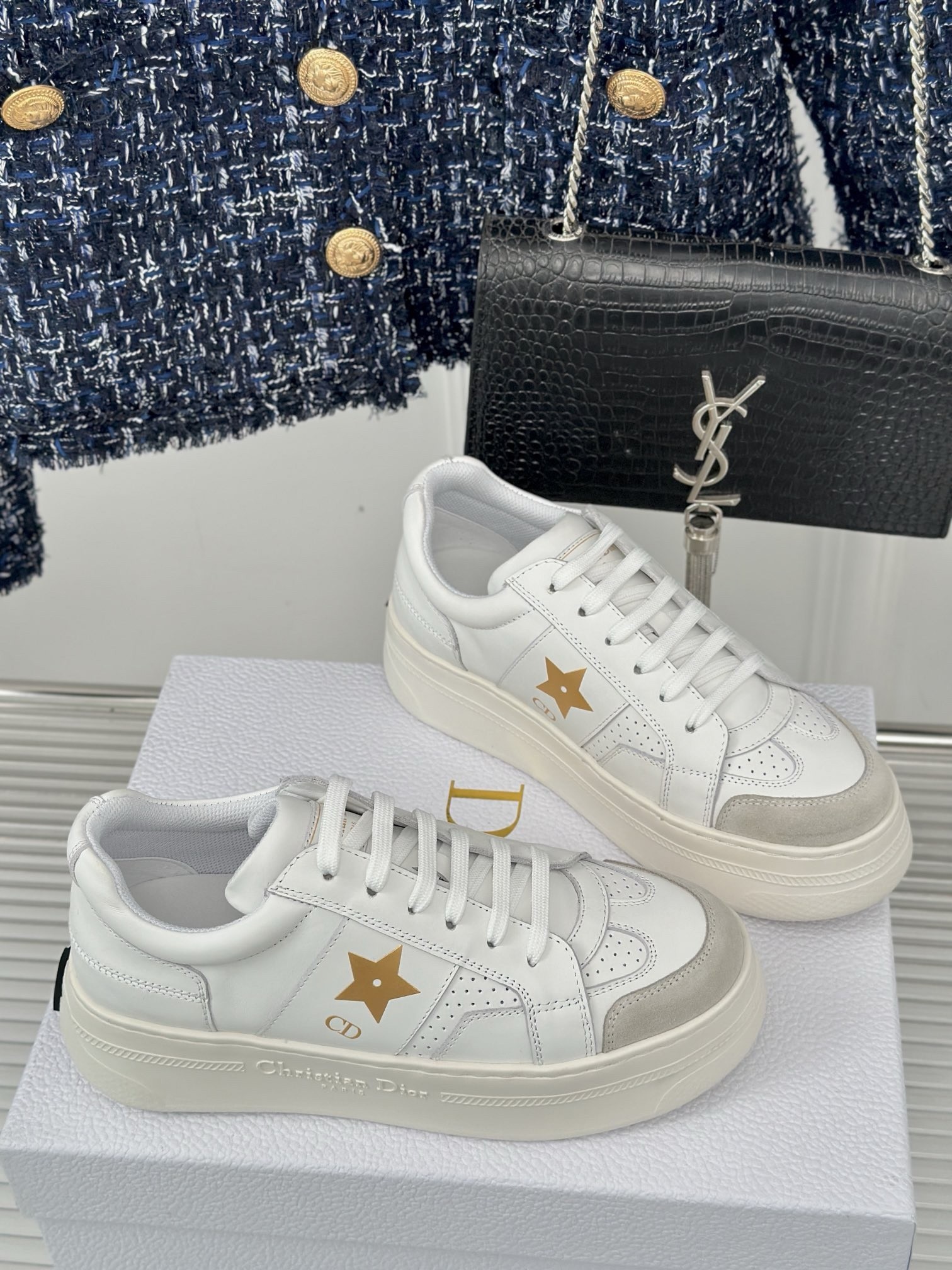 D*or star platform sneakers in white calfskin with gold star