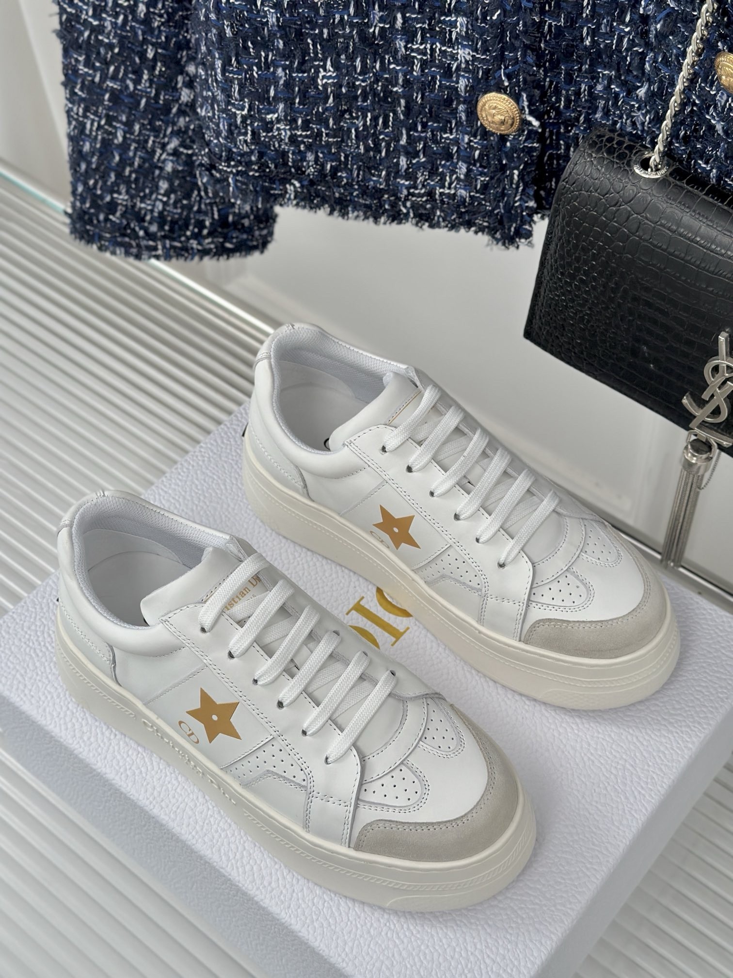 D*or star platform sneakers in white calfskin with gold star