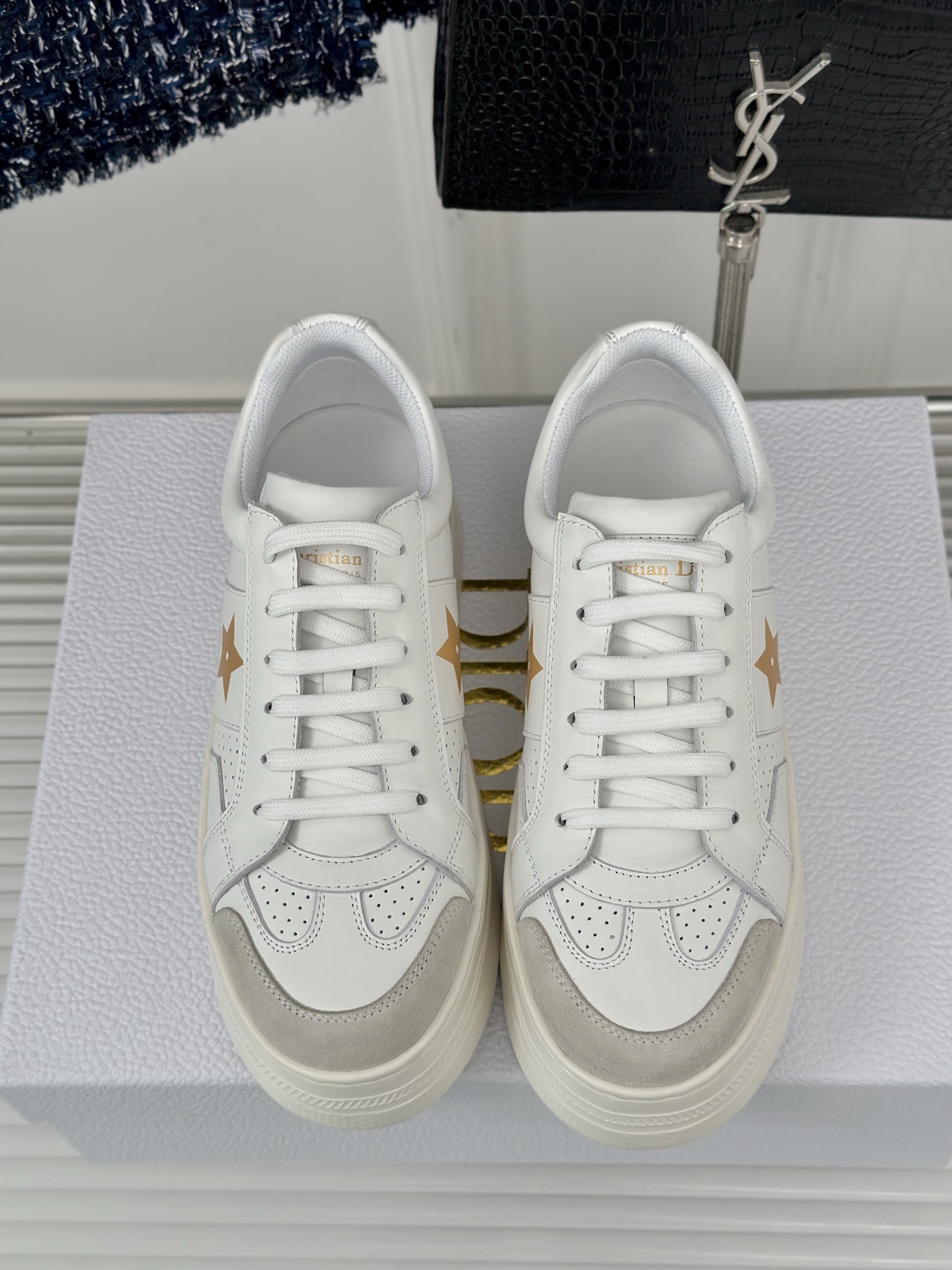 D*or star platform sneakers in white calfskin with gold star