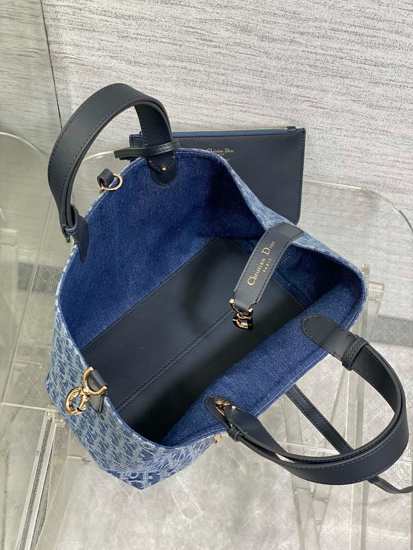 D*or toujours medium bag in blue denim oblique jacquard