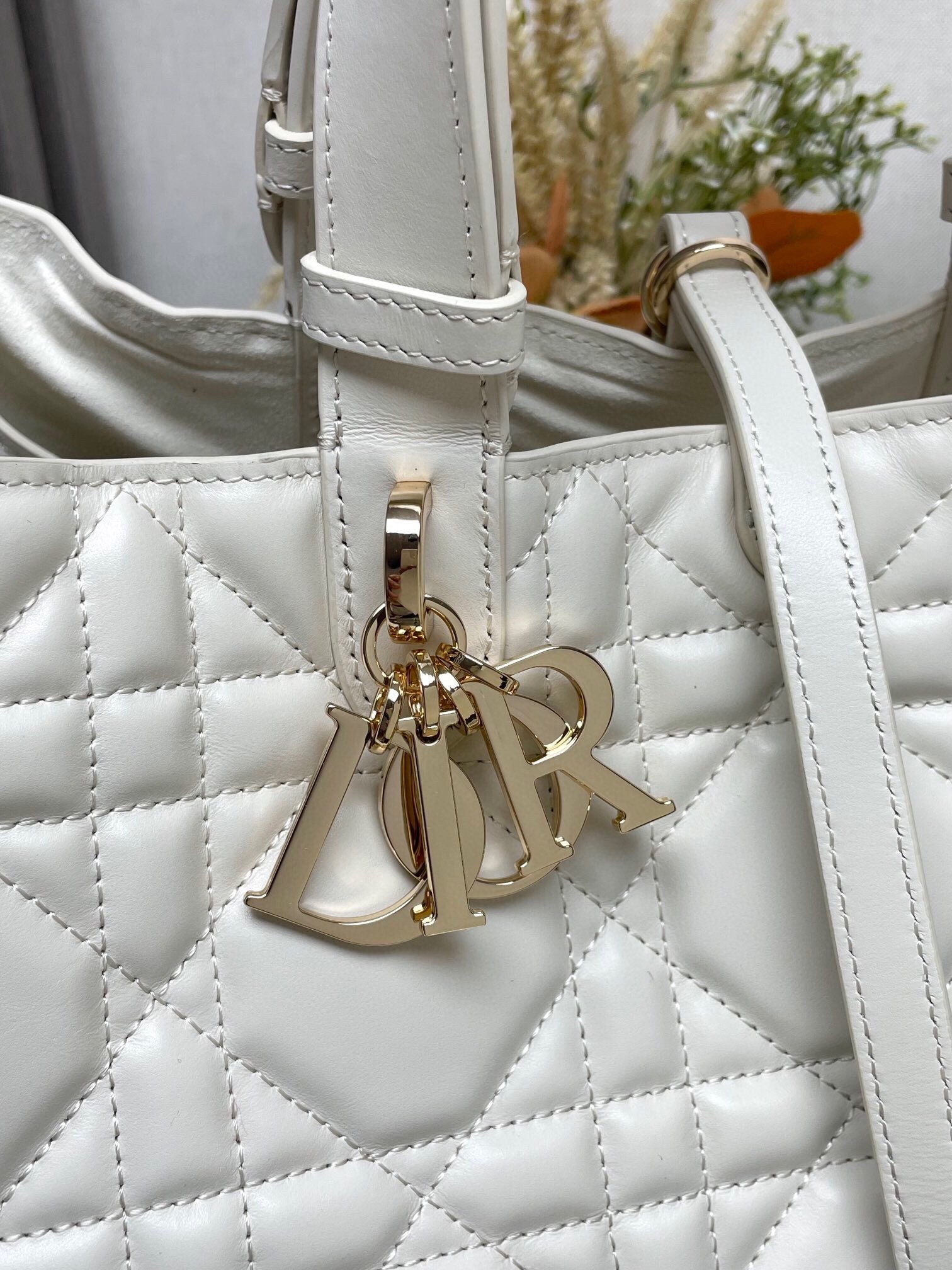 D*or toujours large bag in white macrocannage calfskin