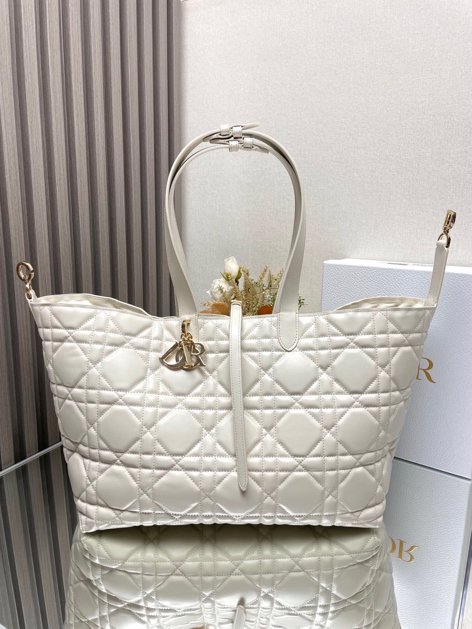 D*or toujours large bag in white macrocannage calfskin