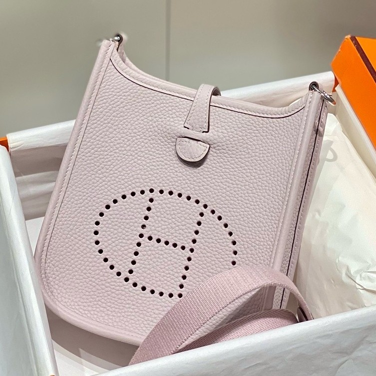 H**mes evelyne iii tpm bag in mauve pale clemence leather