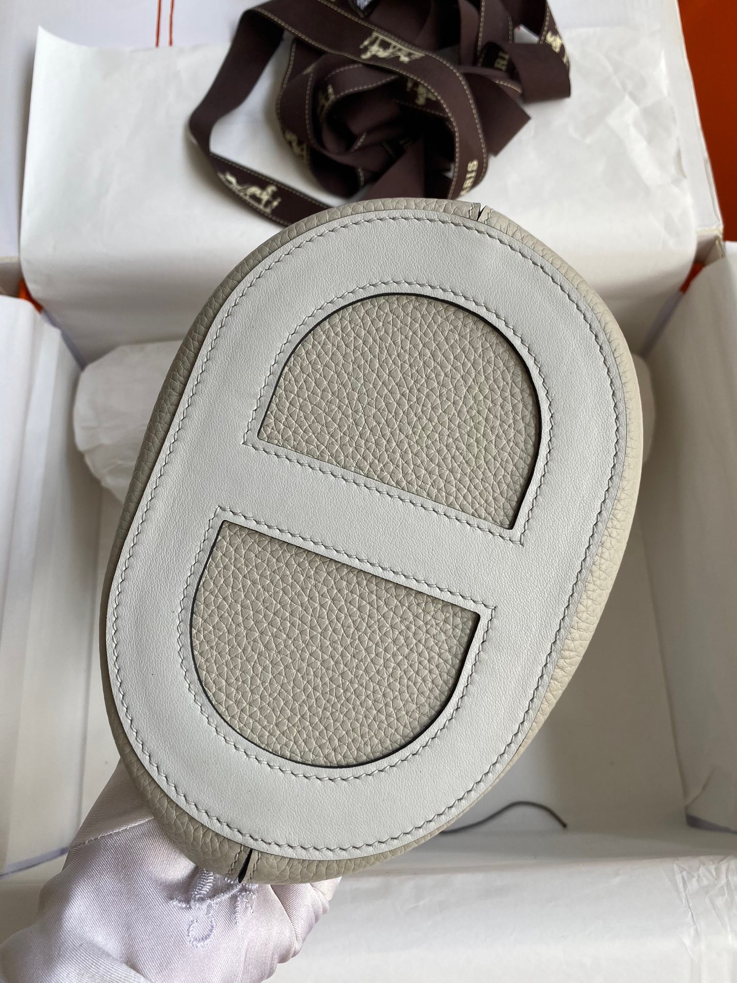 H**mes in the loop 18 handmade bag in pearl grey clemence leather