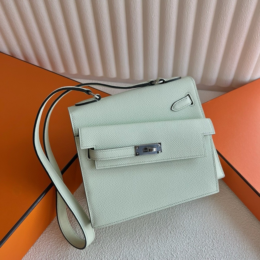 H**mes kelly en desordre 20 handmade bag in vert fizz epsom calfskin