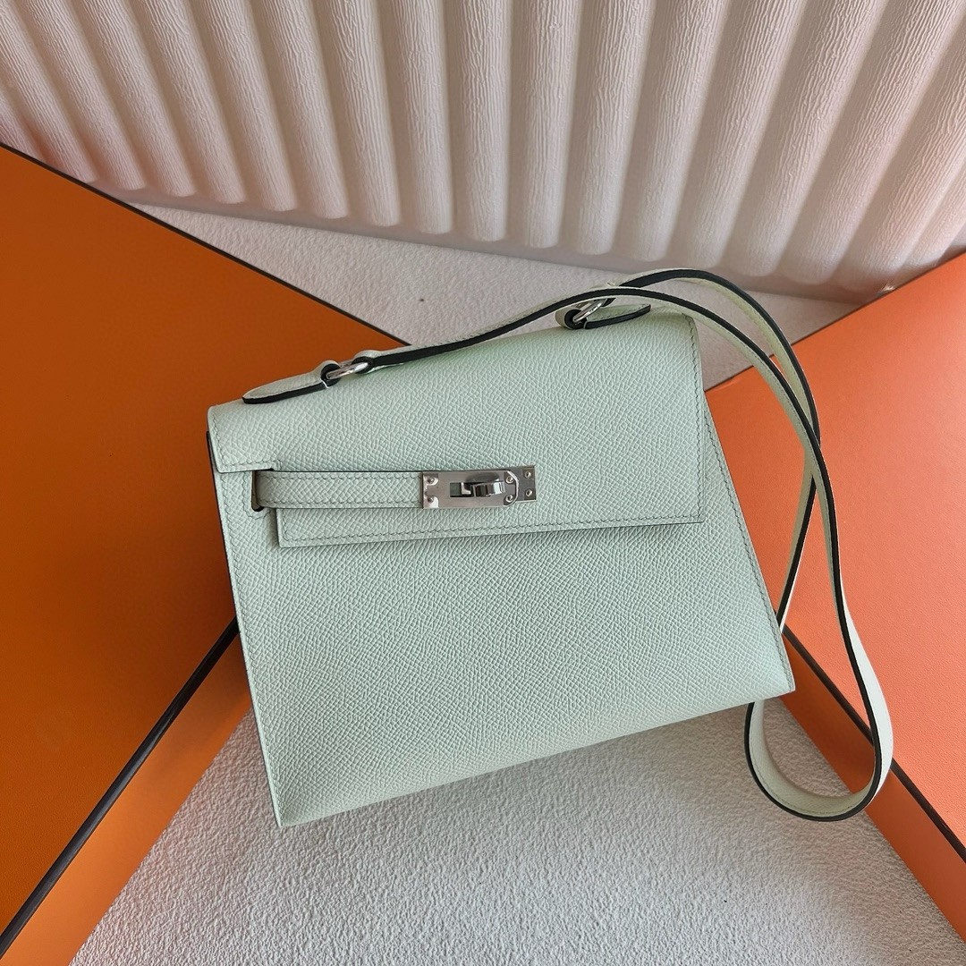 H**mes kelly en desordre 20 handmade bag in vert fizz epsom calfskin