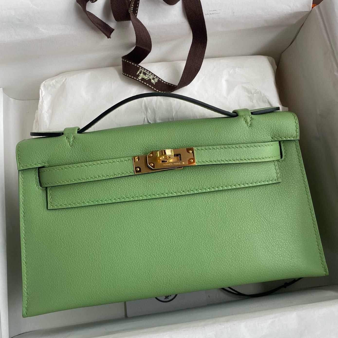 H**mes kelly pochette handmade bag in vert criquet swift calfskin