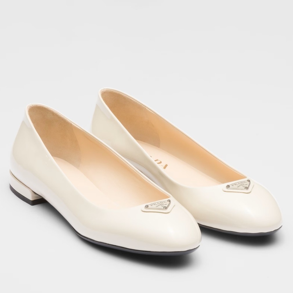 Pra*a ballerinas in white patent leather